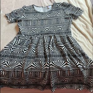 Very cute black and white pattern